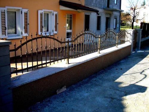 Kovane, obične i ograde po narudžbi